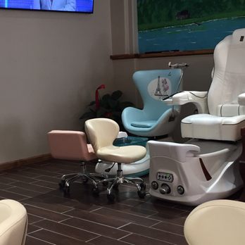 Ken Nail & Spa - Little chair set up for kids to get pedis! So cute! - Nail Salons Near Me - Clarksville, Tennessee Ken Nail & Spa - Little chair set up for kids to get pedis! So cute! - Nail Salons Near Me - Clarksville, Tennessee