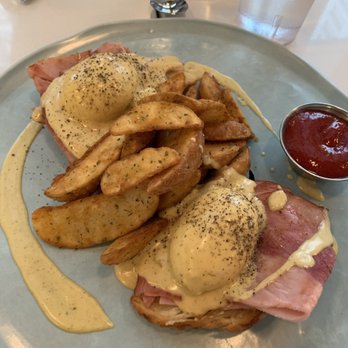 OEB Breakfast - Downtown - Breakfast & Brunch Near Me - Calgary, Alberta