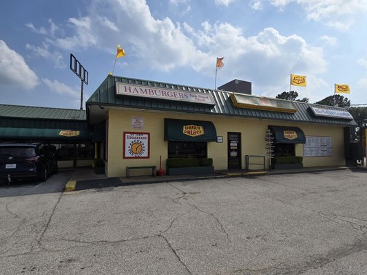 Dairy Palace by null
