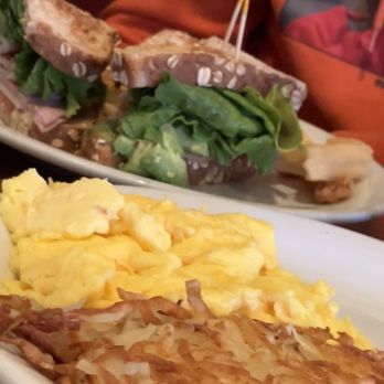 Denny's - Breakfast & Brunch Near Me - Lake Forest, California