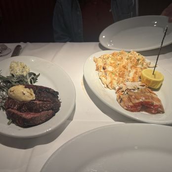 Vito's Chop House - 12 oz wagyu filet mignon and 24 oz lobster tail - Italian Near Me - Orlando, Florida