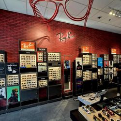 Sunglass Hut