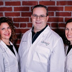 eyeSMILE Vision And Dental - Trust Dr. Stacey Jones, Dr. Jarrod Jones and Dr. Christine Thomas with your Vision and Dental needs.