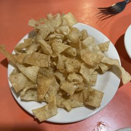 Crispy wonton chips Crispy wonton chips