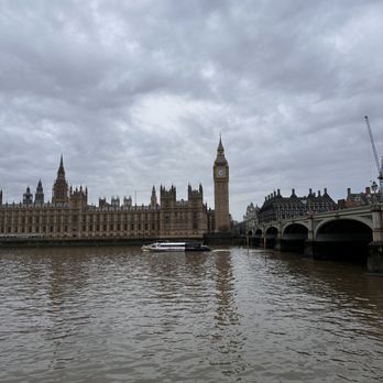 Big Ben - Landmarks & Historical Buildings Near Me