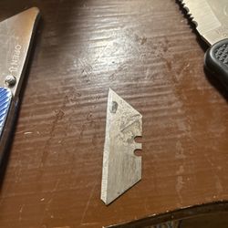 Country North Gifts & Crafts - Blade goes into husky pocket knife that the blade