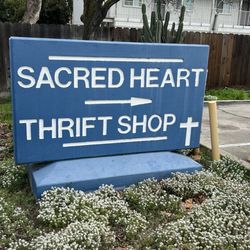 Sacred Heart Thrift Shop - Entrance