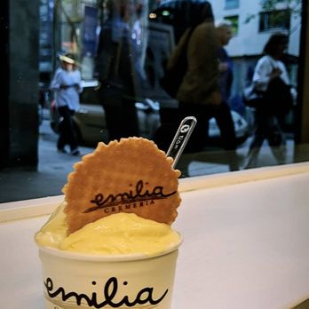 Emilia - Ice Cream & Frozen Yogurt Near Me - Barcelona, B