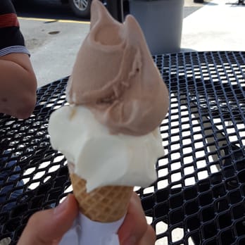 Kline's Dairy Bar - Ice Cream & Frozen Yogurt Near Me - Harrisonburg, Virginia Kline's Dairy Bar - Ice Cream & Frozen Yogurt Near Me - Harrisonburg, Virginia