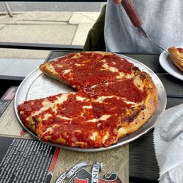 Mixed sauce deep dish pizza