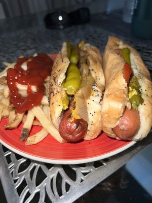 Windy City Beefs-N-Dogs by null