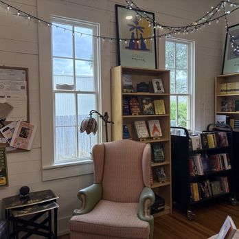 Pecantown Books And Brews - Place to sit and drink your drink/view book. - Bookstores Near Me - Seguin, Texas Pecantown Books And Brews - Place to sit and drink your drink/view book. - Bookstores Near Me - Seguin, Texas