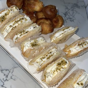 Mignon Bakery - a platter of pastries and doughnuts - Bakeries Near Me - Reseda, California Mignon Bakery - a platter of pastries and doughnuts - Bakeries Near Me - Reseda, California