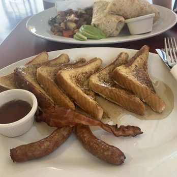 Chulla's Cafe - Breakfast burrito & 6 piece French toast! - Breakfast & Brunch Near Me - Rocklin, California