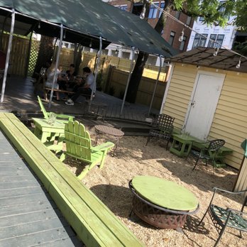 Black Walnut Brewery - Outdoor seating - Breweries Near Me - Leesburg, Virginia Black Walnut Brewery - Outdoor seating - Breweries Near Me - Leesburg, Virginia
