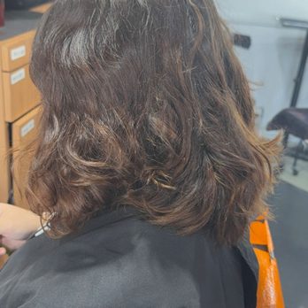 Enrique's Place Salon - Before - Hair Salons Near Me - Moorpark, California