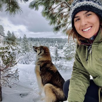 Hiking Hounds of Bend - Pet Training Near Me - Bend, Oregon Hiking Hounds of Bend - Pet Training Near Me - Bend, Oregon