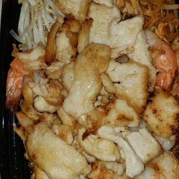 Thai Meal - Chicken pad thai - Asian Fusion Near Me - Plantation, Florida Thai Meal - Chicken pad thai - Asian Fusion Near Me - Plantation, Florida