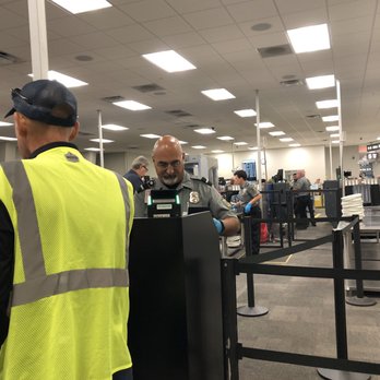 Punta Gorda Airport - PGD - CHECK IN AND TSA LINES MOVE efficiently - Airports Near Me - Punta Gorda, Florida