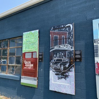 Beaver Dam Locals Murals - Public Art Near Me - Beaver Dam, Kentucky