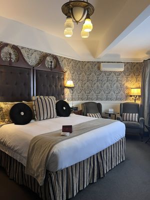 Abigail's Hotel by null