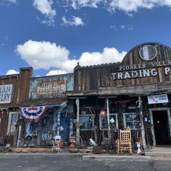 Pioneer Village Trading Post - Pioneer village trading Post
