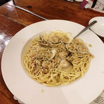Il Pescatore - Linguini Con Vongole - Italian Near Me - Orlando, Florida Il Pescatore - Linguini Con Vongole - Italian Near Me - Orlando, Florida