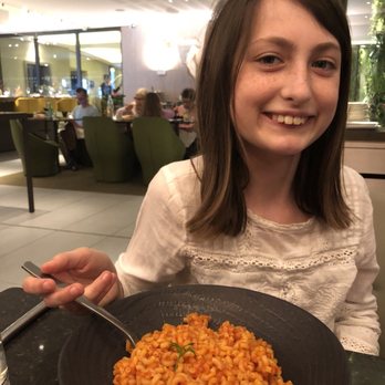 Hôtel Pullman - Mmm...yummy children's menu! - Hotels Near Me - Roissy, 93