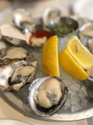 EMC Seafood & Raw Bar by null