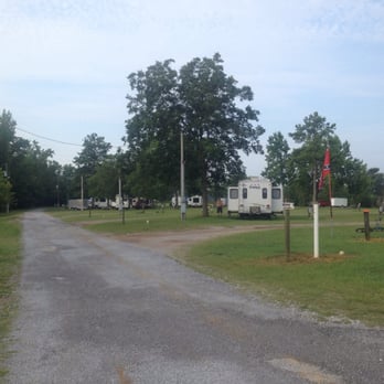 Peach Queen Campground - Front camp sites - Campgrounds Near Me - Jemison, Alabama