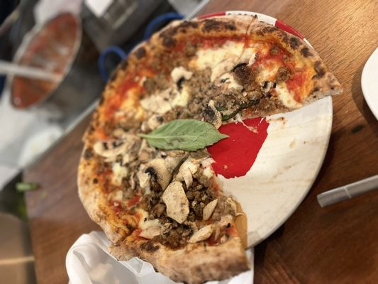AMA Pizza by null