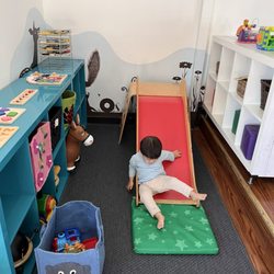 Peekaboo Playland - Baby space, Toys, Slide