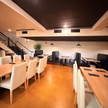 Wei Restaurant - Seating area - Chinese Near Me - Anchorage, Alaska