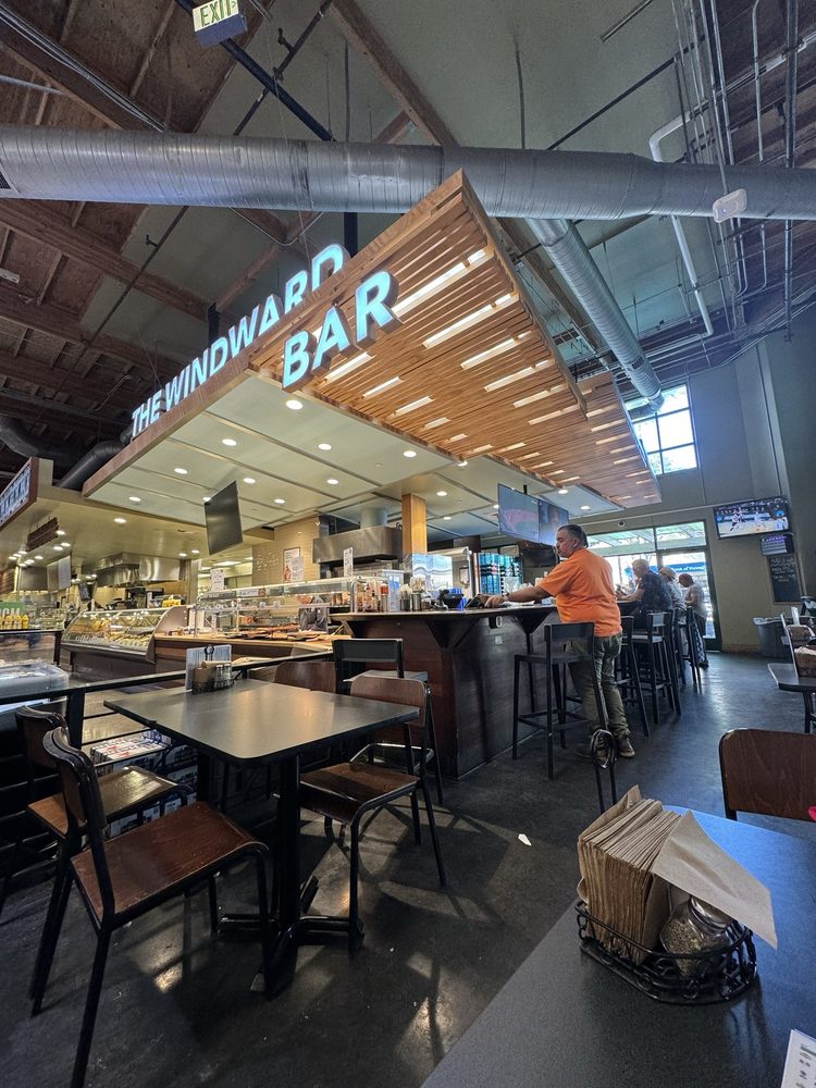 Windward Bar