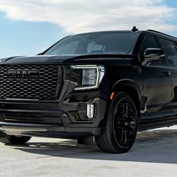 Black Onyx Limo