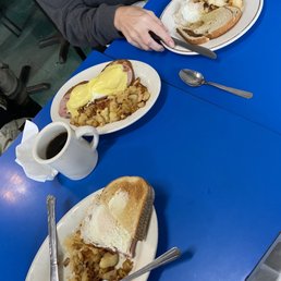 Splitting #10the eggs Benedict and #6 the over easy with virgins ham. Comes with "hot" only coffee or tea.