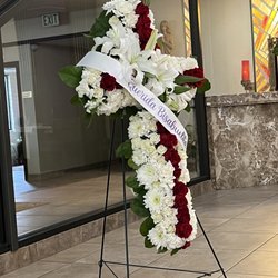 Bamby's Flowers - Floral arrangements