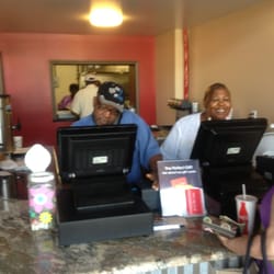Lark's Bar-B-Que - Friendly service