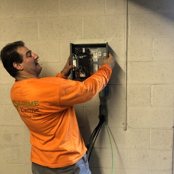 A-EV Installs - Mark ensuring location of the DCC-9 was correct and in line with what the HOA approved. - Electricians Near Me A-EV Installs - Mark ensuring location of the DCC-9 was correct and in line with what the HOA approved. - Electricians Near Me