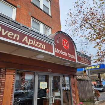 Modern Apizza - Outside Entrance - Pizza Near Me - New Haven, Connecticut