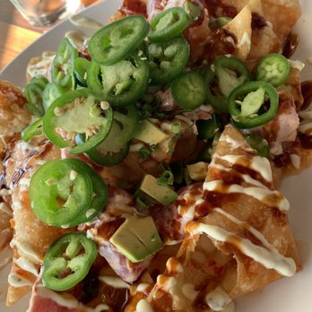 Restaurant 604 - Poke Nachos with jalapeños and avocado - Breakfast & Brunch Near Me - Honolulu, Hawaii