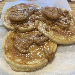 The Fleur Cafe - Lotus Biskoff pancakes