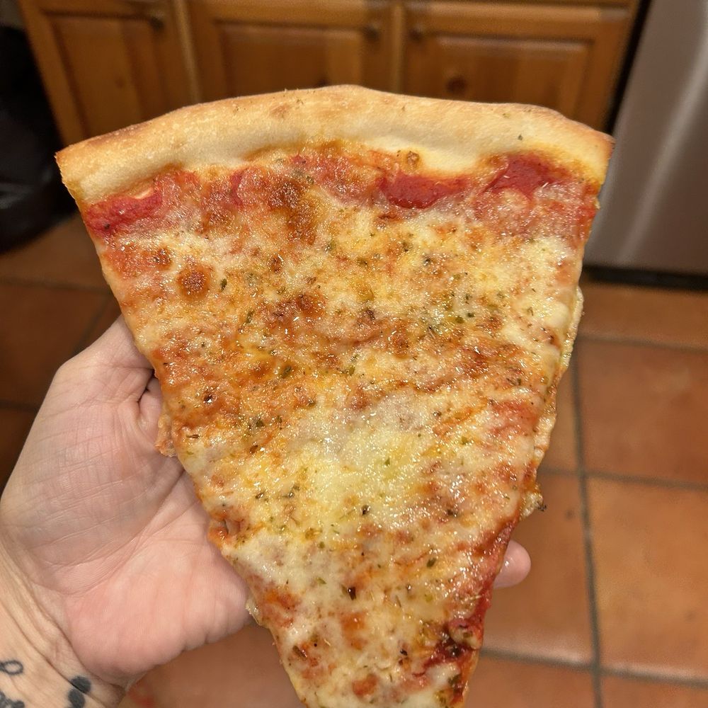 Victorio's II - Cheese - Pizza Near Me - Bay Shore, New York Victorio's II - Cheese - Pizza Near Me - Bay Shore, New York