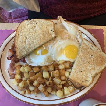 Dukes Diner - Great portions and prices - Diners Near Me - Eighty Four, Pennsylvania Dukes Diner - Great portions and prices - Diners Near Me - Eighty Four, Pennsylvania