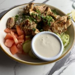 Beiruti Mediterranean Restaurant - Chicken Shawarma bowl