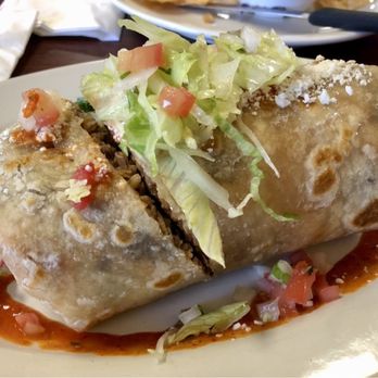 La Parrilla Kitchen - Look at the size of this friggin burrito. I dined in so the presentation seemed more involved. So good. - Mexican Near Me - Portland, Oregon