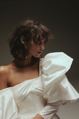 Amsale by null