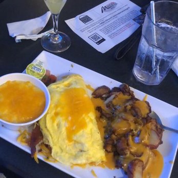Mason's Grill - Western omelette, hashbrowns with cheese onions and bell pepper, and cheese grits - American Near Me - Baton Rouge, Louisiana