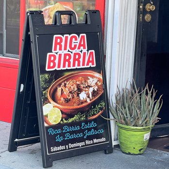 Birrieria Barragan - a sign outside a restaurant - Mexican Near Me - Maywood, California