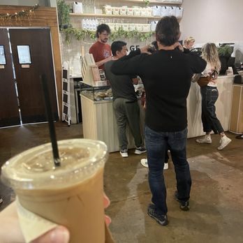 Lineage Coffee Roasting - Cold Brew White on Tap - Coffee Roasteries Near Me - Orlando, Florida Lineage Coffee Roasting - Cold Brew White on Tap - Coffee Roasteries Near Me - Orlando, Florida